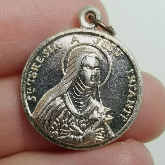 Vintage Saint Theresa Silver Tone Medallion Charm Pendant, Religious Guardian - Picture 1 of 8